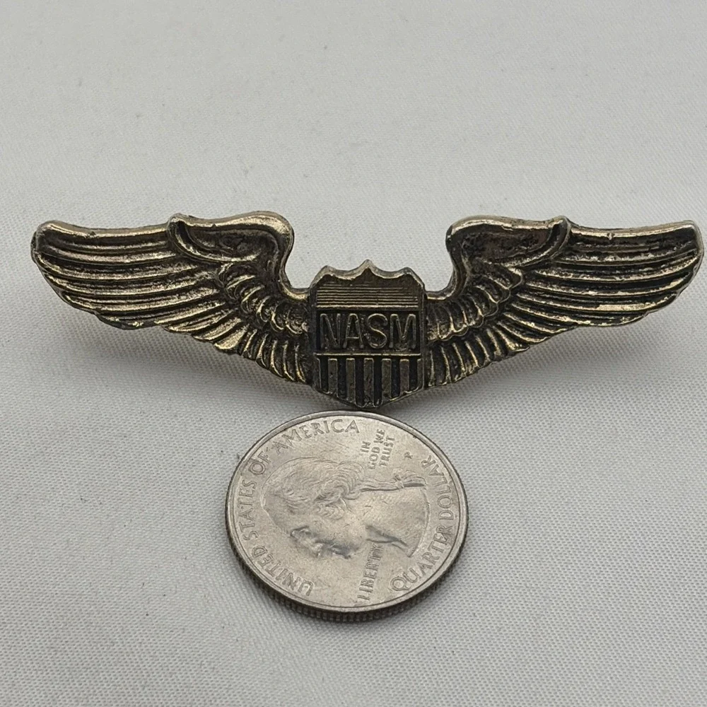 NASM National Air And Space Museum Pilot Wings Lapel Hat Pin